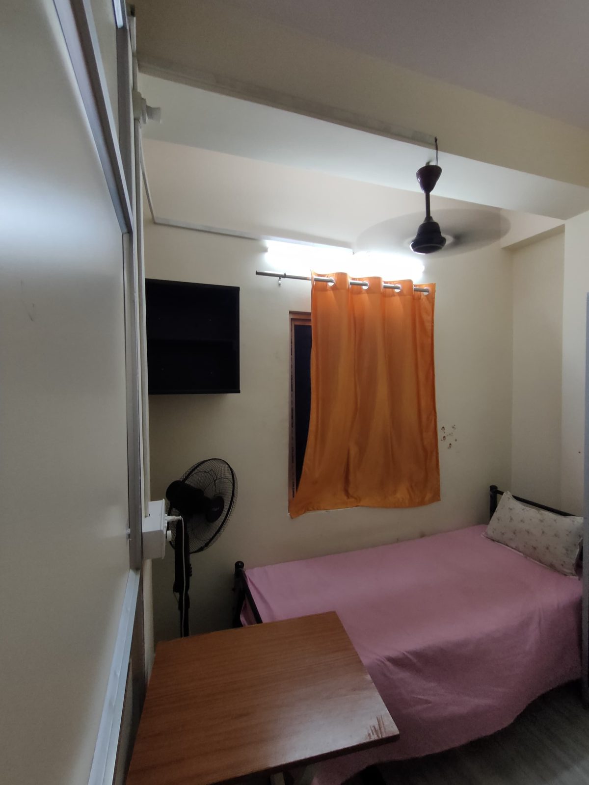 Single Room PG — Bharalumukh, Kamrup metro, Assam - 781001