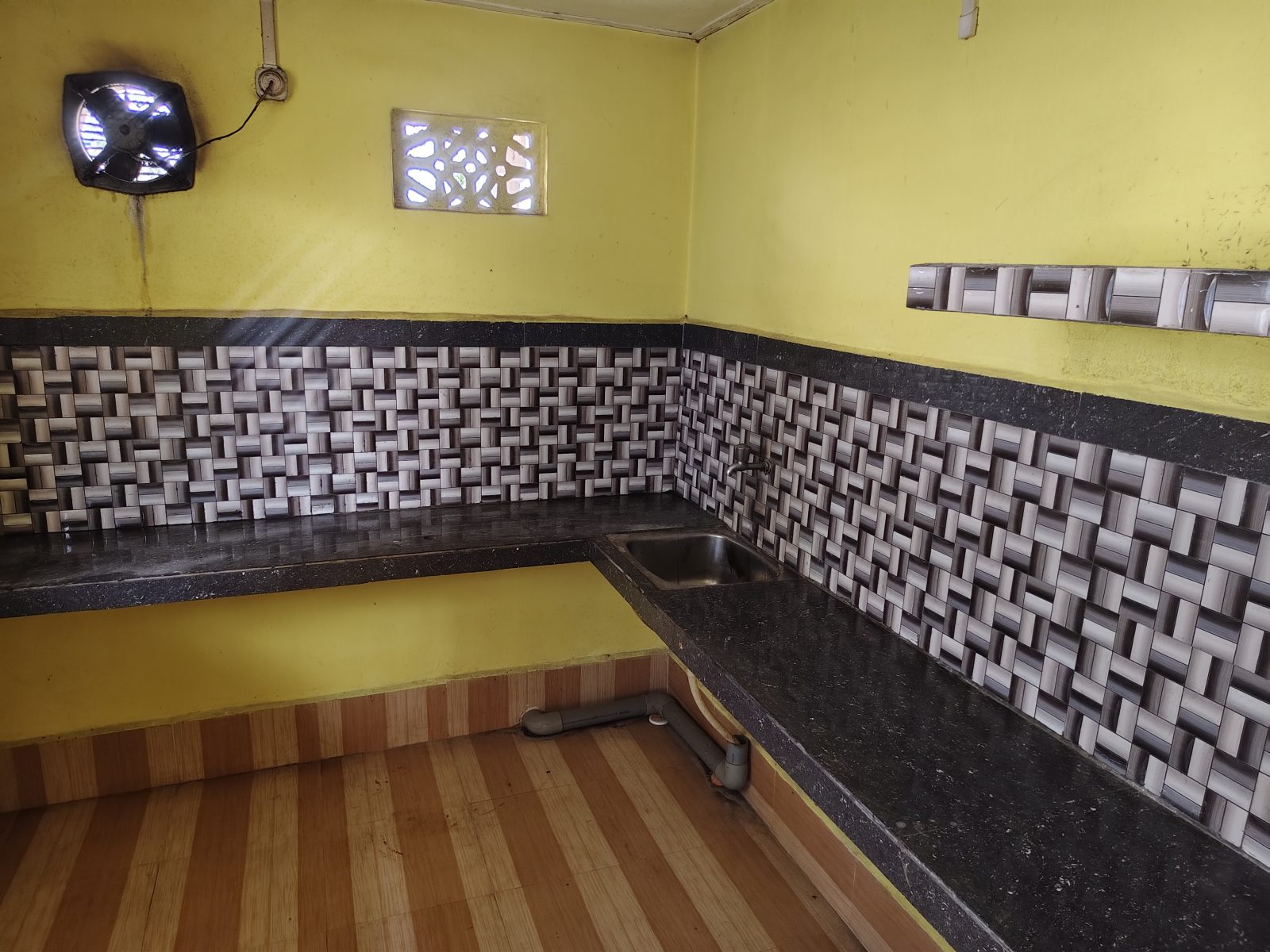 1 RK Room — media 2