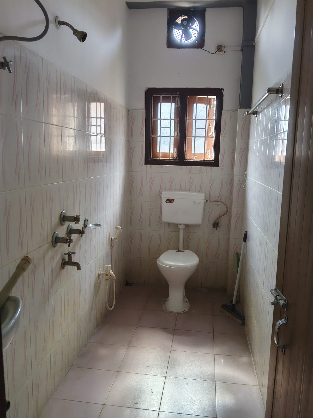 2 BHK Room — media 3