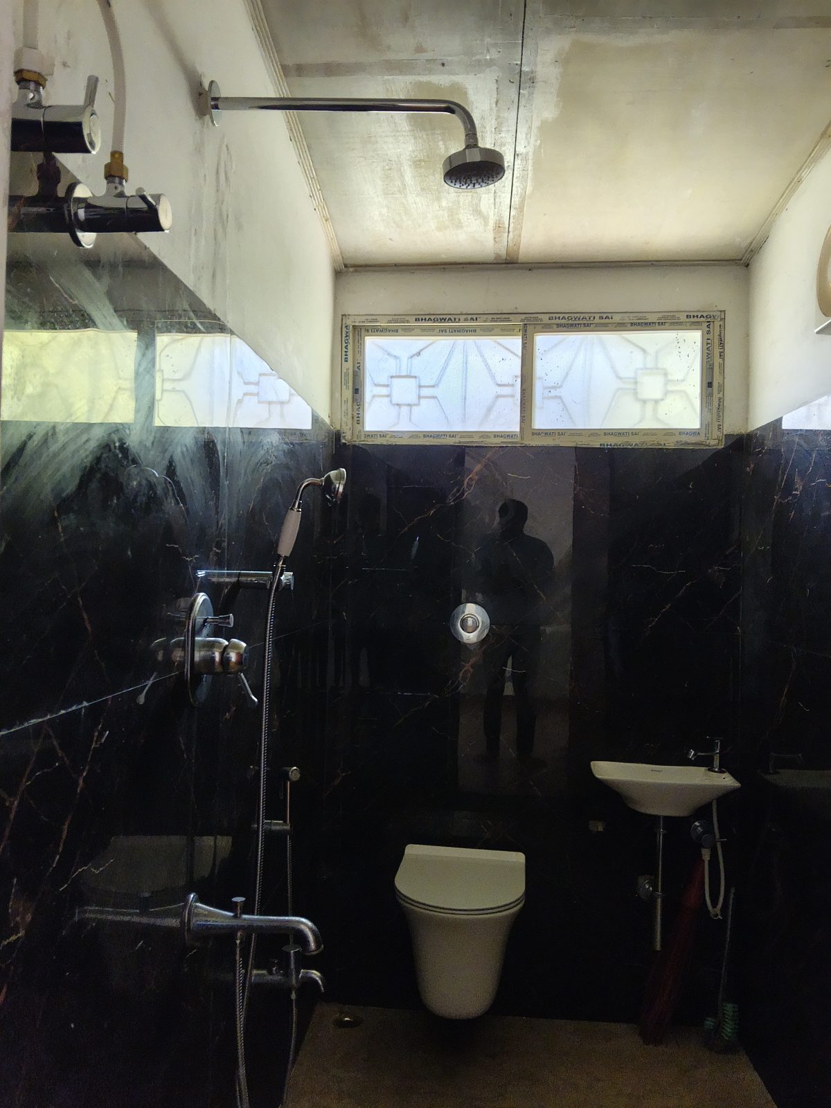 1 BHK Room — media 3